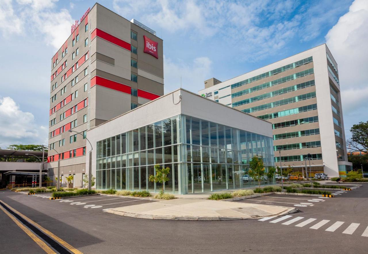 Ibis Apartadó מראה חיצוני תמונה